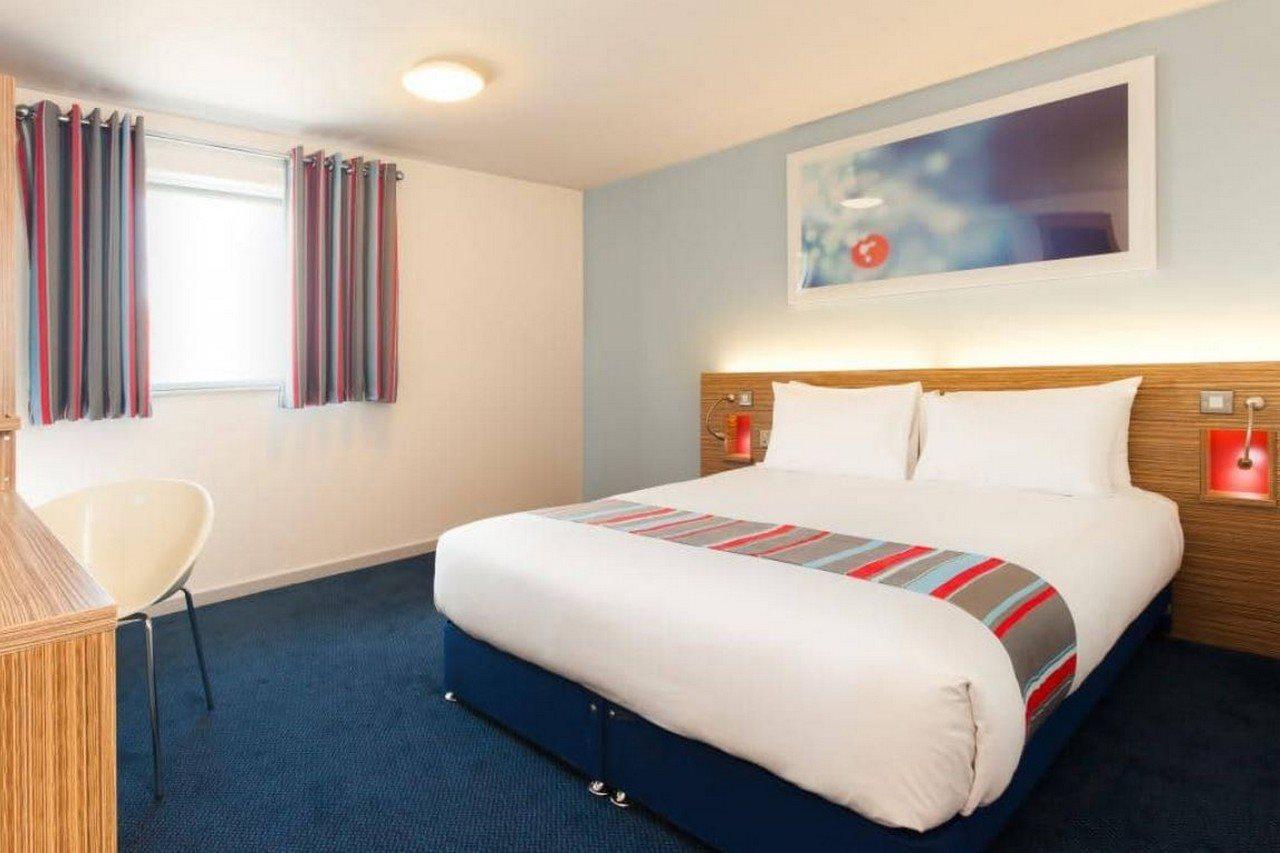 Travelodge London Teddington Esterno foto