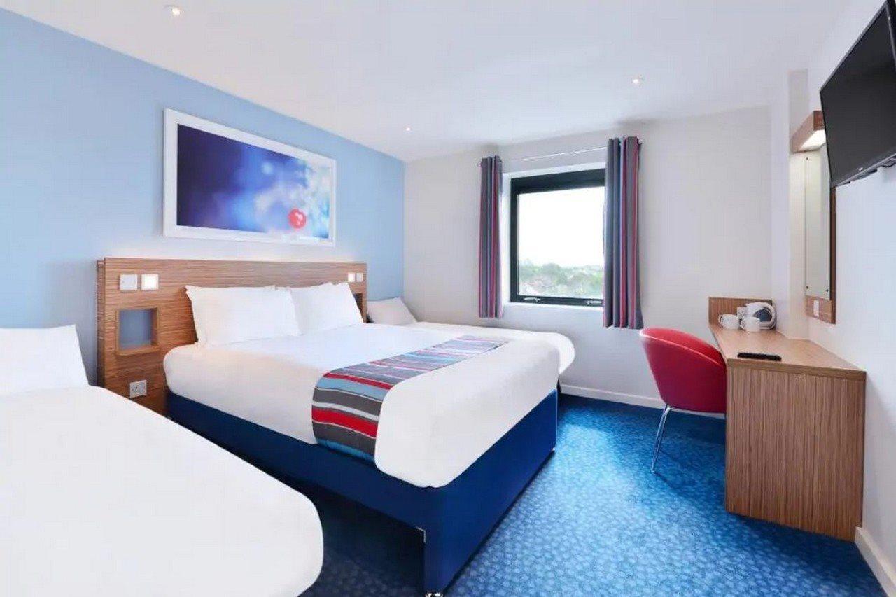 Travelodge London Teddington Esterno foto