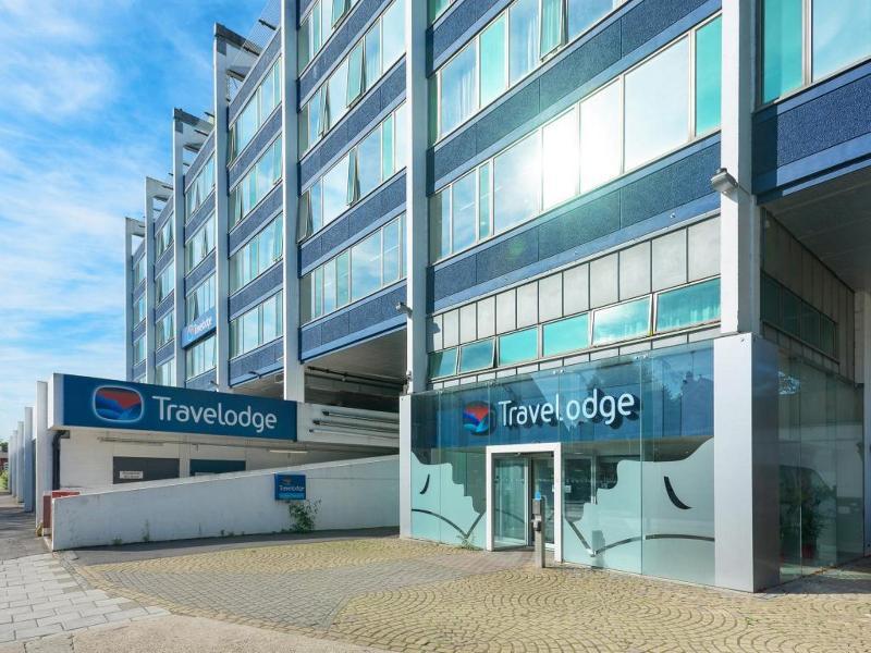 Travelodge London Teddington Esterno foto