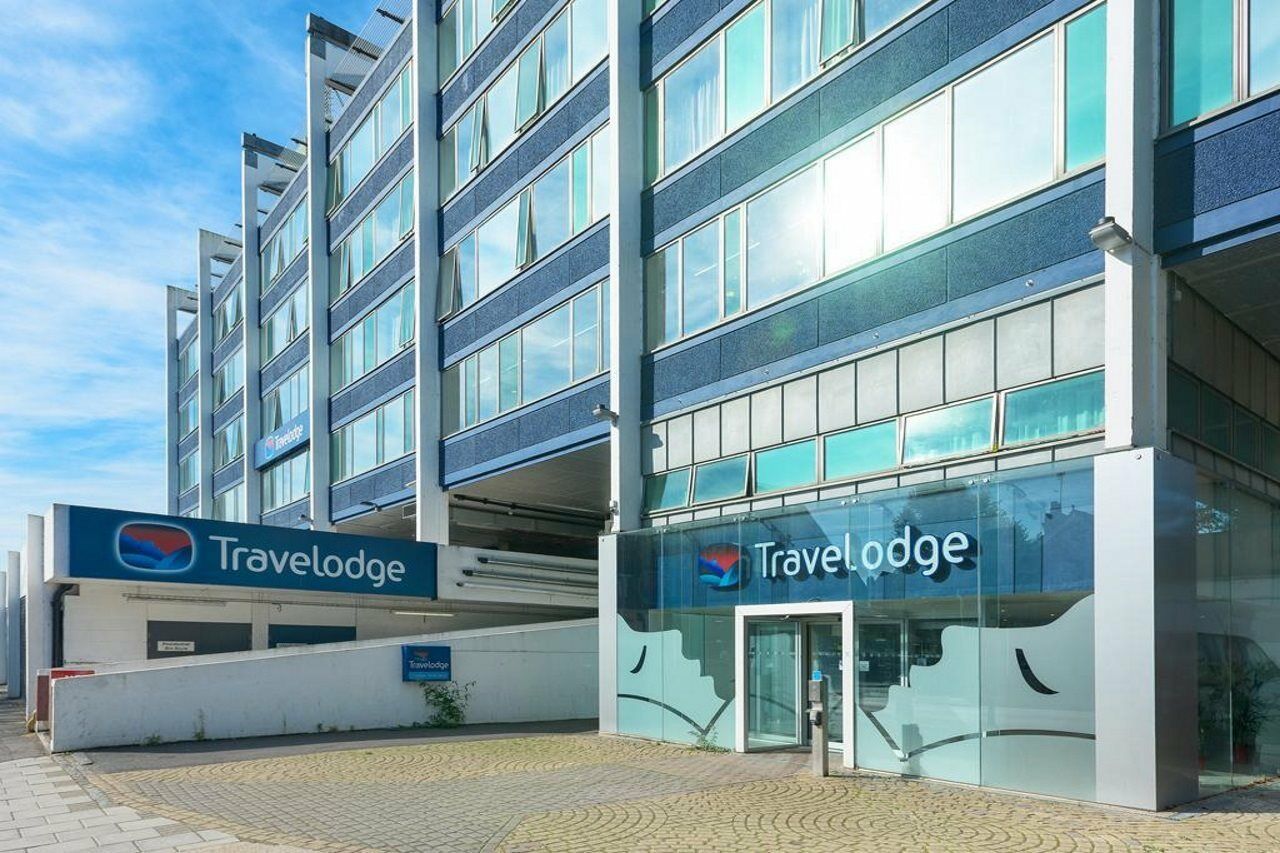 Travelodge London Teddington Esterno foto