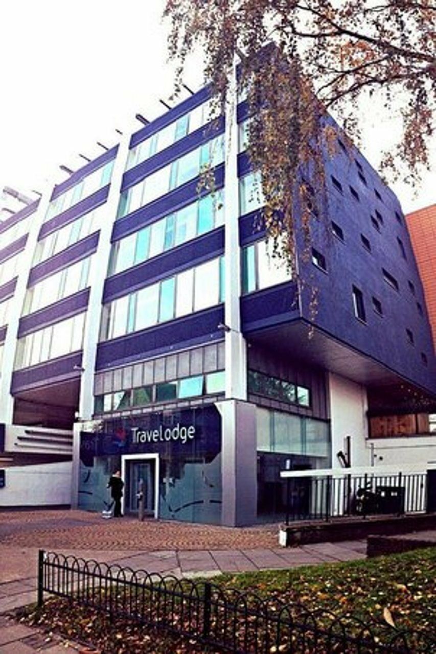 Travelodge London Teddington Esterno foto